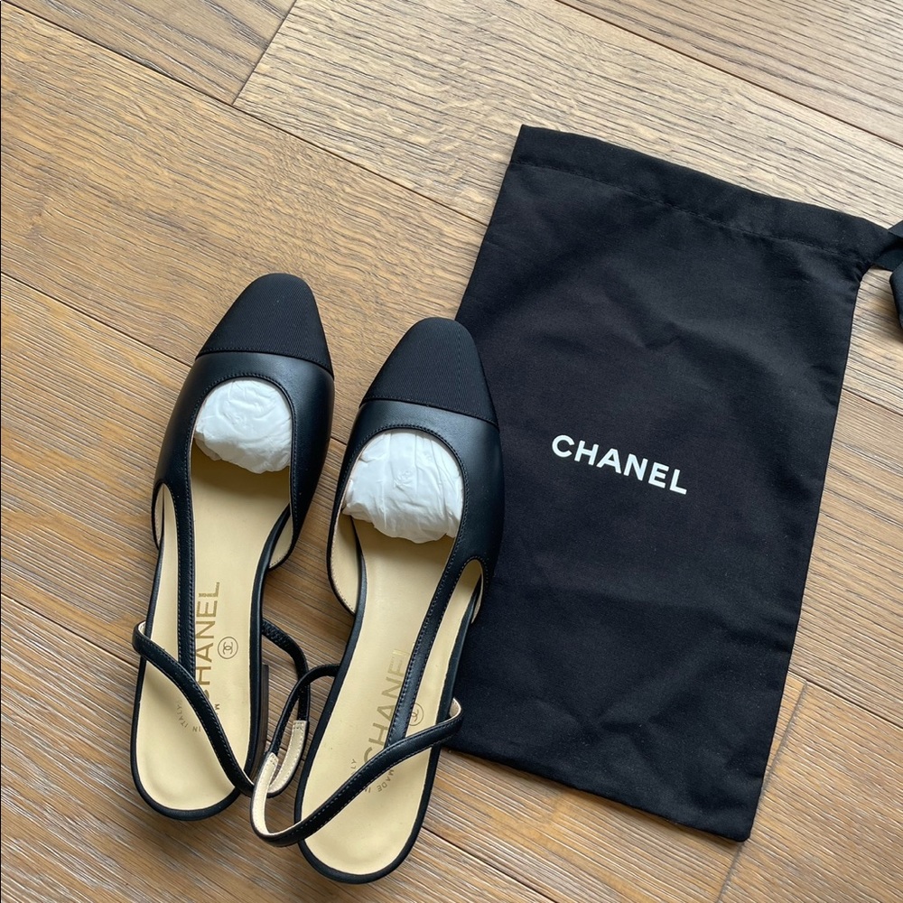 CHANEL Black Slingback Flats EU39